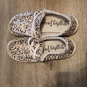 White and Silver leopard print hey dude style Size 8
